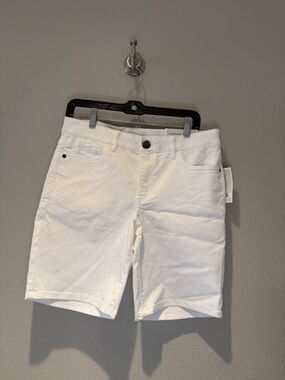 The Perfect Jean White Shorts – NWT – Size 8